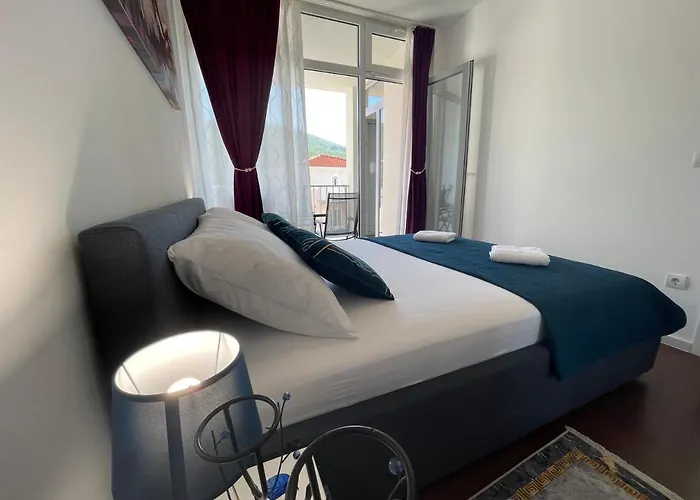 Bonki Private Free Parking * Mokošica
